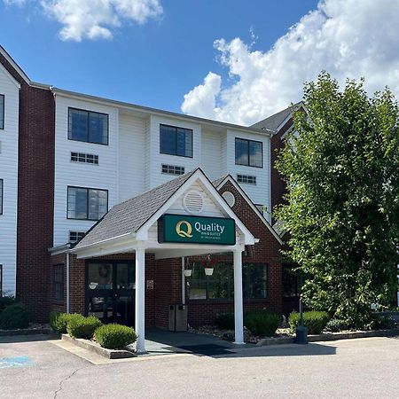 Quality Inn & Suites Prestonsburg Next To Mountain Arts Center エクステリア 写真