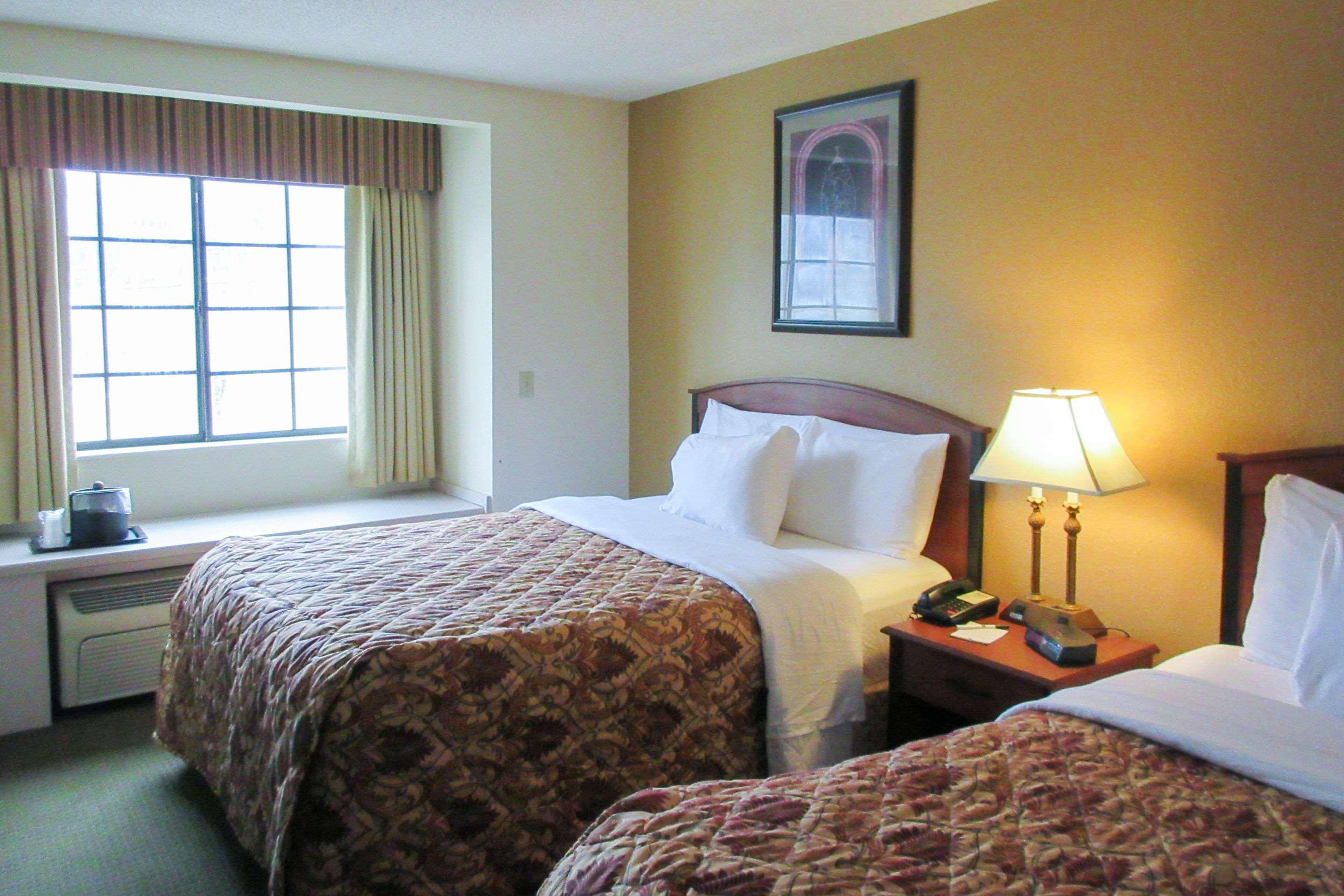 Quality Inn & Suites Prestonsburg Next To Mountain Arts Center エクステリア 写真