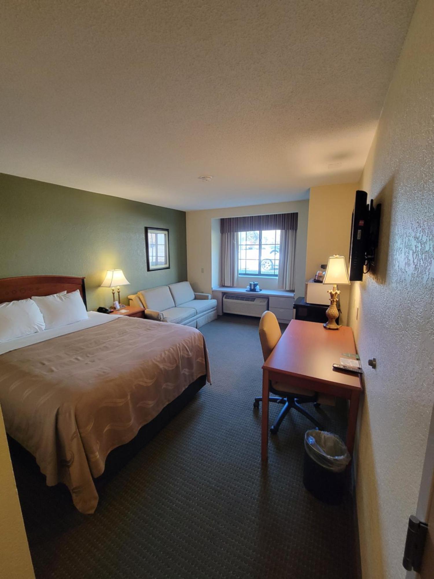 Quality Inn & Suites Prestonsburg Next To Mountain Arts Center エクステリア 写真