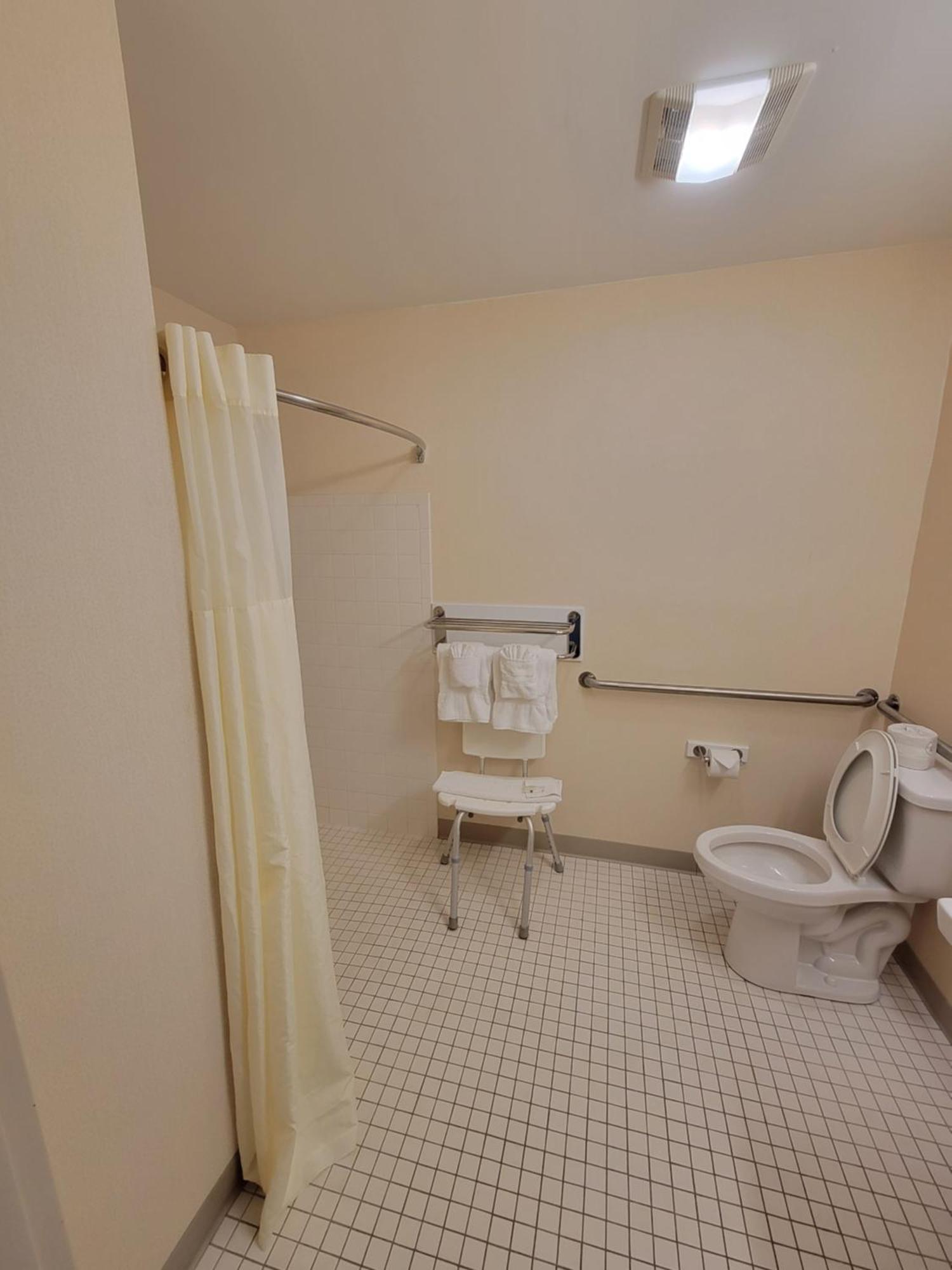 Quality Inn & Suites Prestonsburg Next To Mountain Arts Center 部屋 写真