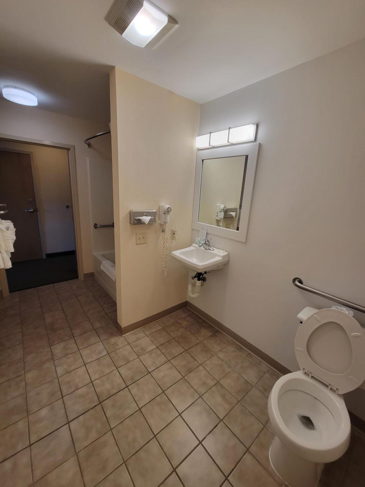 Quality Inn & Suites Prestonsburg Next To Mountain Arts Center エクステリア 写真