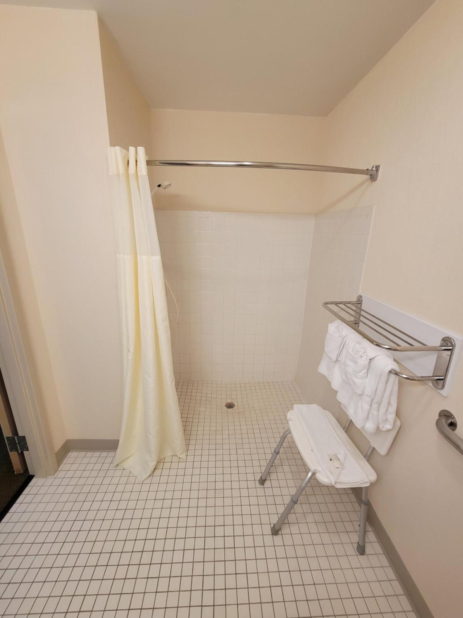 Quality Inn & Suites Prestonsburg Next To Mountain Arts Center エクステリア 写真