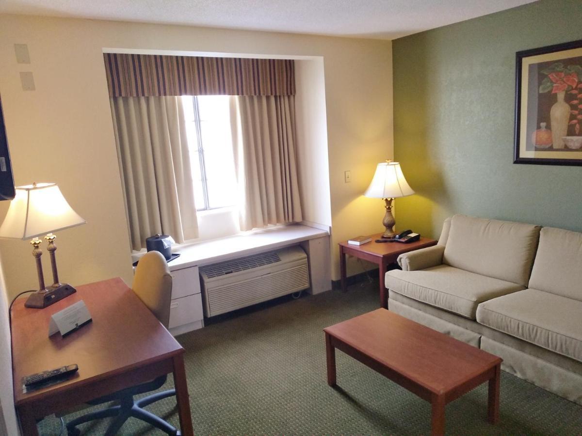 Quality Inn & Suites Prestonsburg Next To Mountain Arts Center エクステリア 写真